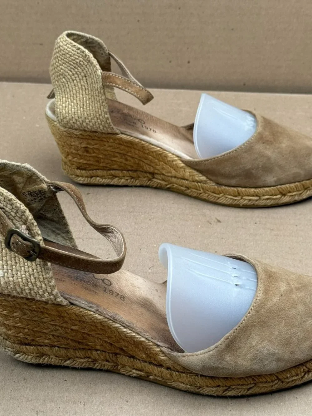 Women's Castañer Made in Spain Suede Wedge Espadrilles Size 7.5 Damage